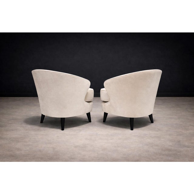 Pair of “Concha” Armchairs in Grey Ultra Suede, Joaquim Tenreiro, 1960s - Lot 215A For Sale - Image 9 of 12
