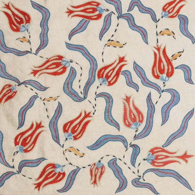 20"x21" 100% Silk Pillow Cover. Embroidered Throw Cushion. Handmade Lace Pillow For Sale - Image 4 of 8