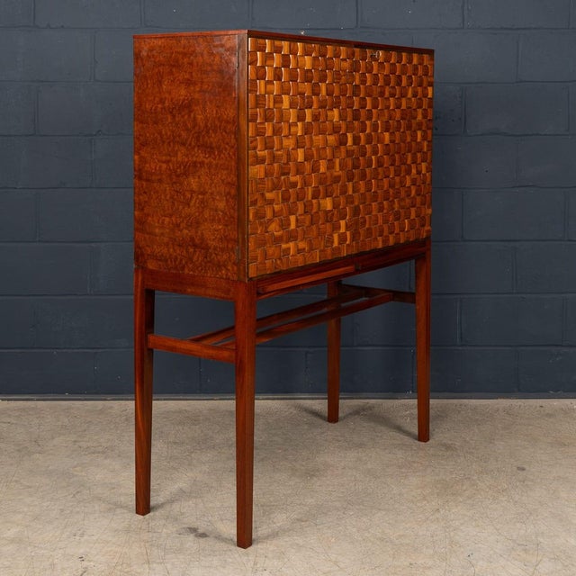 Wood Vintage Italian Dry Bar Cabinet with Woven Front Decor on Stand, 1960 For Sale - Image 7 of 18