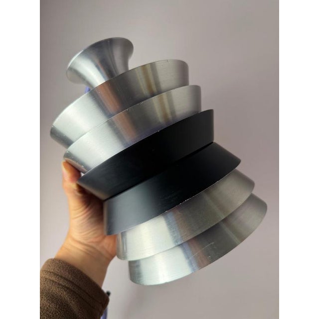 Spectacularly Swedish: The Trava pendant lamp, designed by Carl Thore for Granhaga Metallindustri, is one of the most...