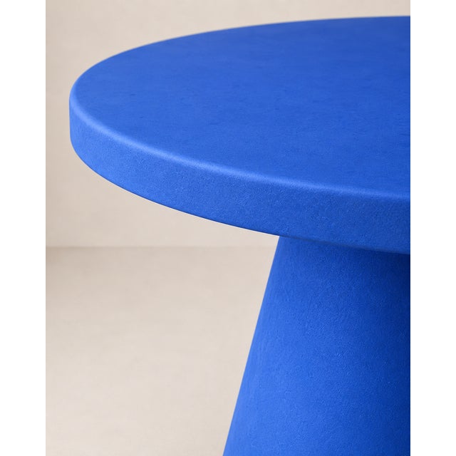 Contemporary Evo Microconcrete Dining Table by Andrea Toffanin for Hood - Back & Forth Design For Sale - Image 3 of 5
