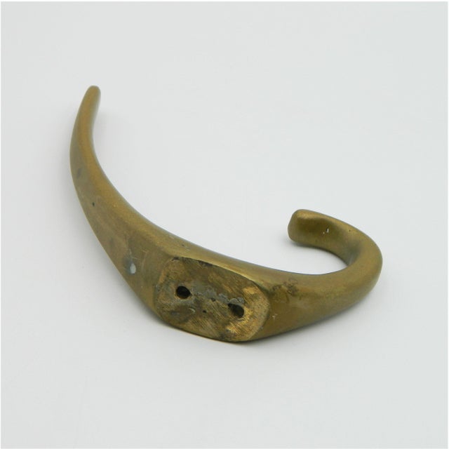 1950s Coat Hooks in Brass by Franz Hagenauer for Werkstätte Hagenauer Wien, 1950s, Set of 9 For Sale - Image 5 of 10