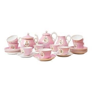 Pink Porcelain Tea Service for 11 with Medallion from Vieux, Paris, 1900s, Set of 25 For Sale