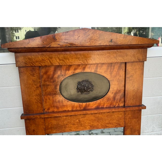Large Antique Biedermeier Figure Maple Pier Mirror For Sale In Providence - Image 6 of 12
