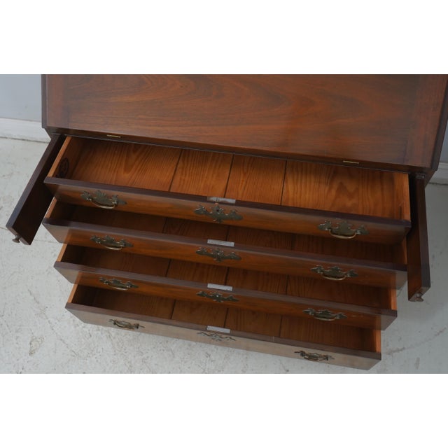 1960s Kittinger Cw-1 Colonial Williamsburg Mahogany Desk For Sale In Philadelphia - Image 6 of 18