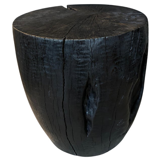 Reclaimed Mango wood hand carved into this stunning drum shape whilst respecting the natural organic wood. Burnt, sanded...