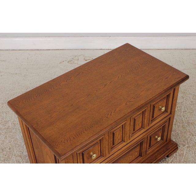 Pair of Henredon Custom Folio 2 Oak Nightstand Chests For Sale - Image 9 of 16