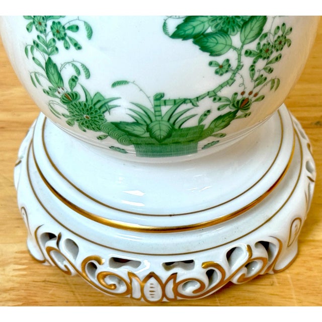 Herend Porcelain 'Chinese Bouquet- Green' Table Lamp For Sale - Image 9 of 12