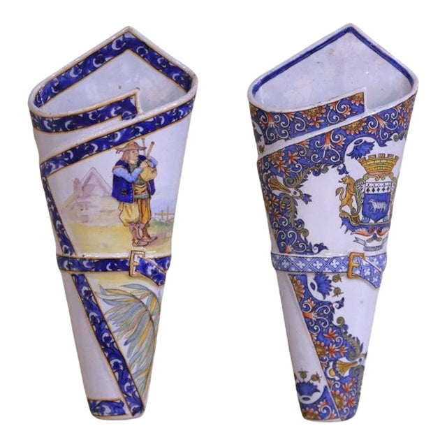 Pair of 19th Century French Porquier-Beau Quimper Faience Wall Vases For Sale