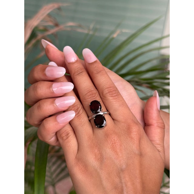 Retro Style Bold Two-Stone 8.47 Carat Garnet Ring in Sterling Silver - Size 6.5 For Sale - Image 4 of 11