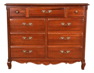 Thomasville French Provincial Louis XV Carved Cherry Wood Chest of Drawers