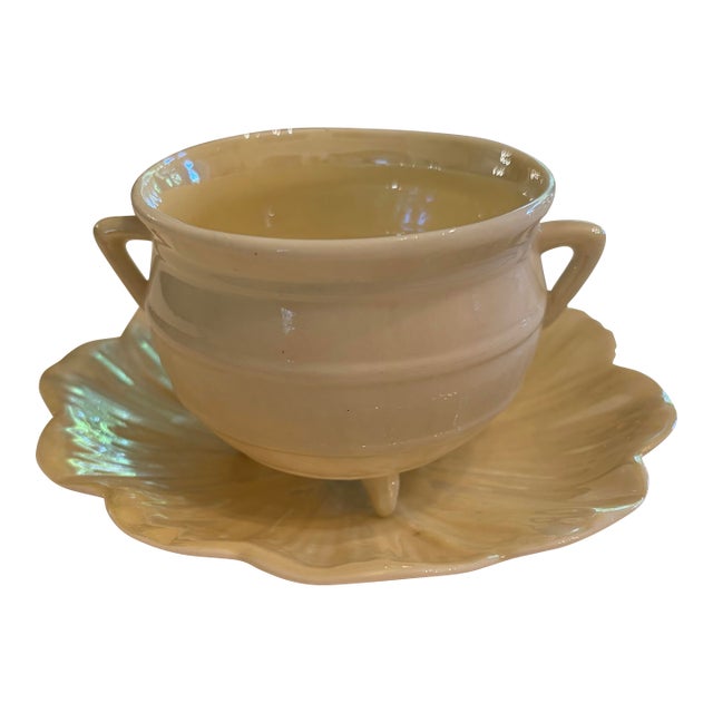 1970s Belleek Sugar Bowl and Floral Style Underplate For Sale