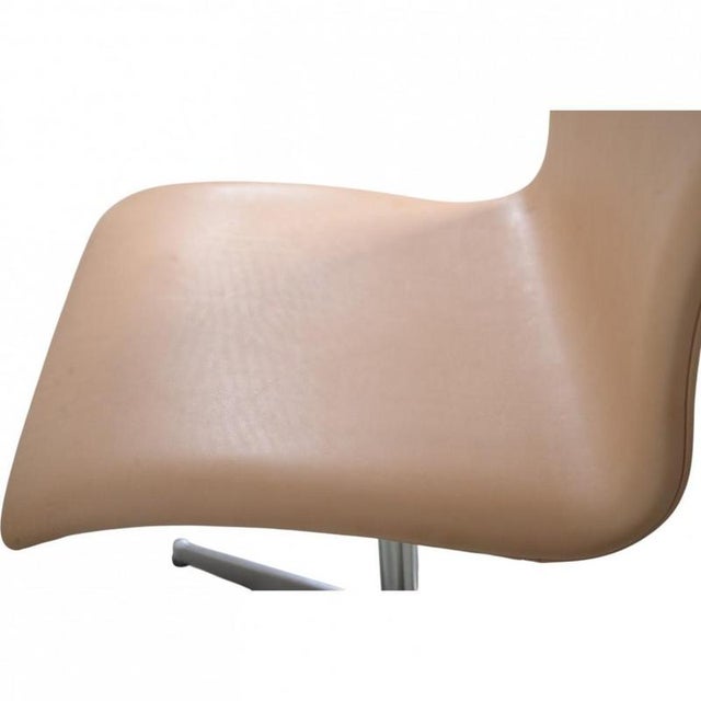 Animal Skin Oxford Chair in Leather by Arne Jacobsen, 1985 For Sale - Image 7 of 15