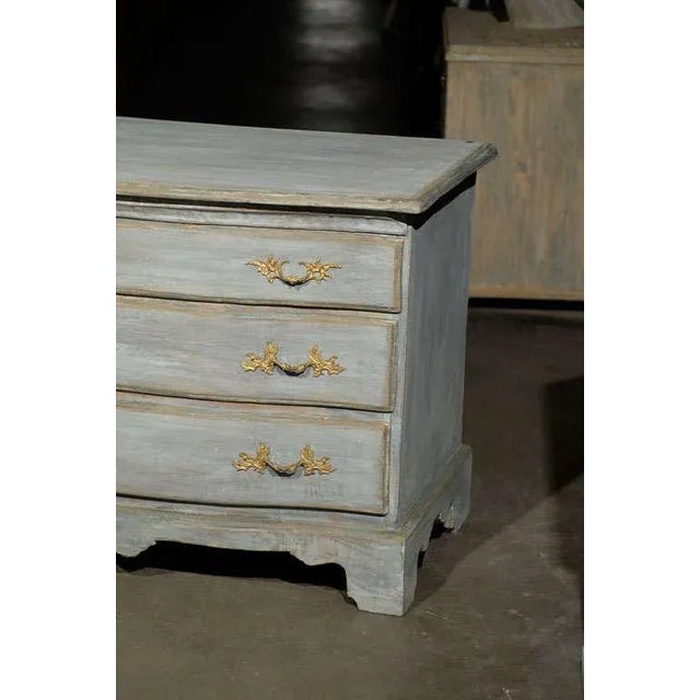 Swedish 18th Century Period Rococo Three-Drawer Painted Wood Chest For Sale - Image 4 of 11