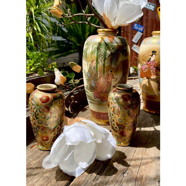Early 20th Century Pair Japanese Satsuma Hanazume Miniature Cabinet Vases, Floral Decoration, 5 Inches For Sale - Image 9 of 11