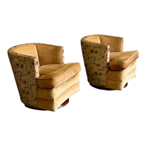 Late 20th Century Bowed Front Swivel Chairs After Milo Baughman- a Pair