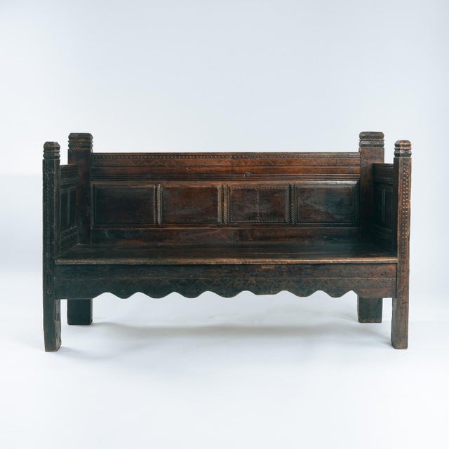 Wood Antique Early 18th Century Spanish Siesta Bench in Walnut For Sale - Image 7 of 17