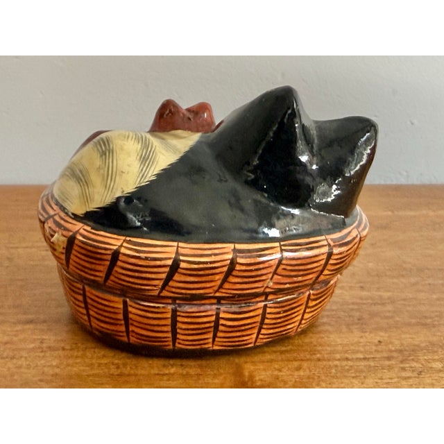 1970s Vintage Papier-Mâché Cat Basket Trinket Box For Sale - Image 5 of 9