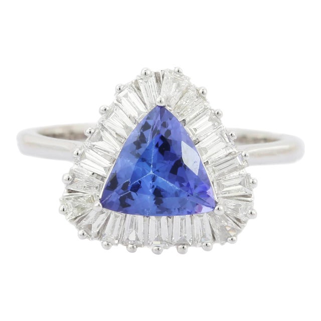 Natural Trilliant Shape Tanzanite 18k White Gold Statement Ring Size 7 For Sale