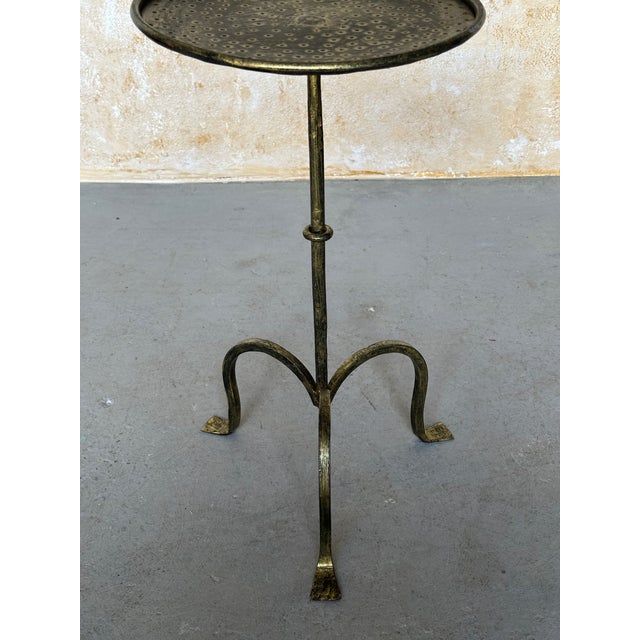 2020s Pair of Spanish Gilt Iron Drinks Tables With Tripod Bases and Hammered Tops For Sale - Image 5 of 15
