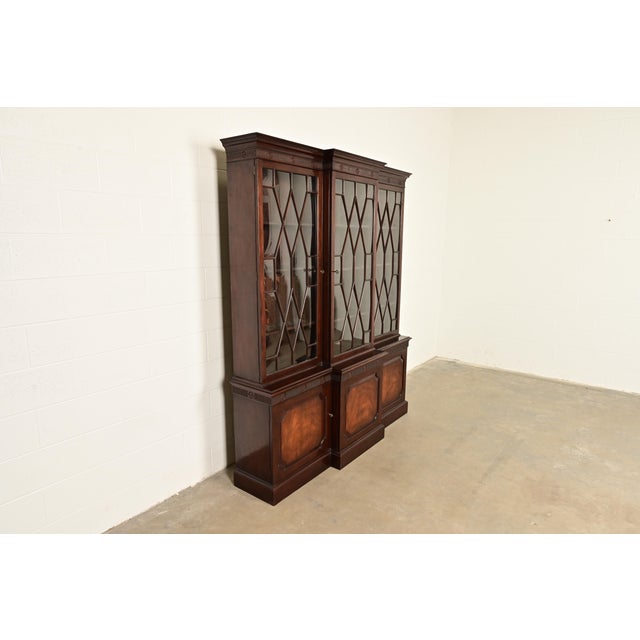 Baker Furniture Company Baker Furniture Georgian Carved Mahogany Breakfront Bookcase Cabinet, Circa 1960s For Sale - Image 4 of 13