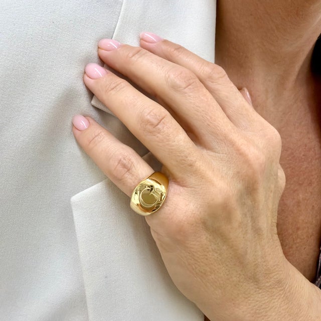 Gold Men’s David Yurman Streamline G Initial 18k Yellow Gold Pinky Statement Ring For Sale - Image 8 of 8