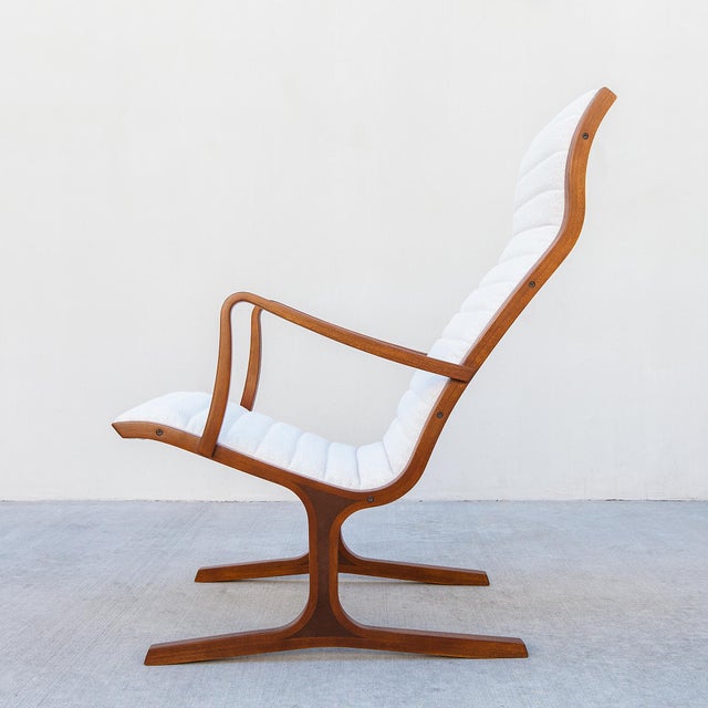 Restored 1960s Japanese Mid Century Modern "Heron" Lounge Chair by Tendo Mokko For Sale - Image 10 of 14