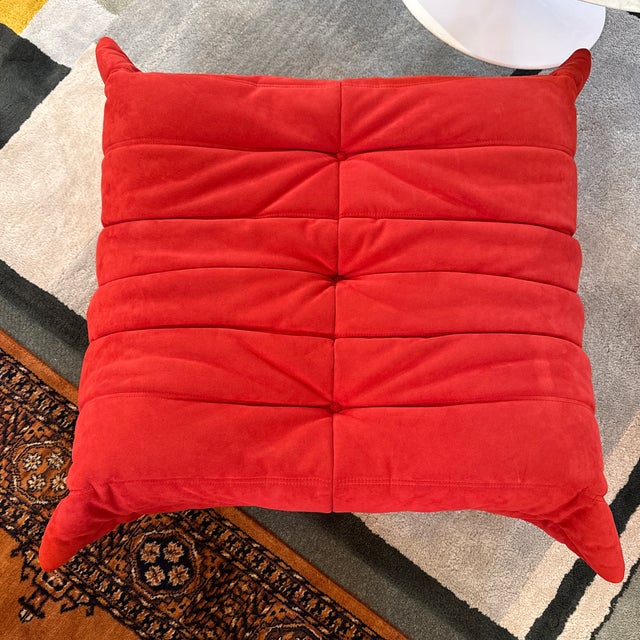 Michel Ducaroy for Ligne Roset Togo Ottoman, Alcantara Goya Red For Sale - Image 9 of 12