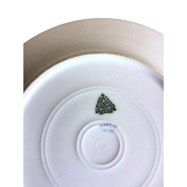 Traditional Mid 20th Century Vintage Limoges Depose Martin France White Gold Gilded Salad Luncheon Plate - Set of 5 For Sale - Image 3 of 6