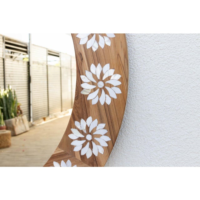 Round Reclaimed Teak Blossom Inlay Mirror For Sale In Los Angeles - Image 6 of 9