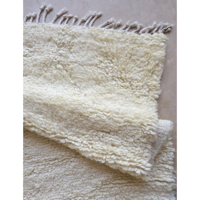 Moroccan White Beni Ourain Kilim Rug - 9.6 X 6.2 Ft For Sale - Image 4 of 8