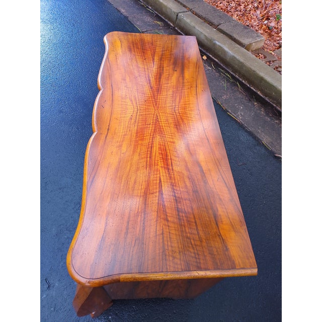 1980s Baker Furniture Serpentine Bachelor’s Chest For Sale In Atlanta - Image 6 of 7