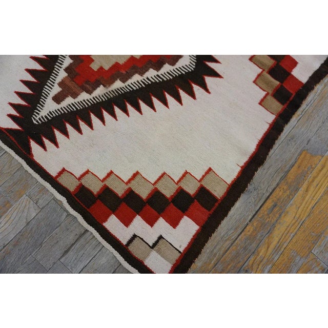 Textile 1930s White Zig Zag Antique American Native Navajo Carpet 3'4" X 5'2" Handwoven Wool Rug For Sale - Image 7 of 9