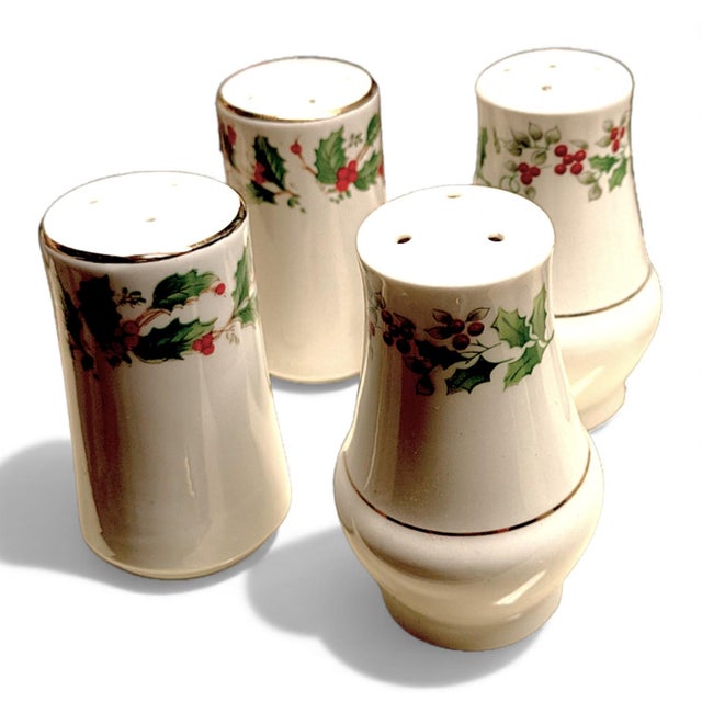 Late 20th Century Gibson Holiday Charm Holly Berry Dinnerware Place Setting for 4 - Set of 33 Pieces For Sale - Image 12 of 17