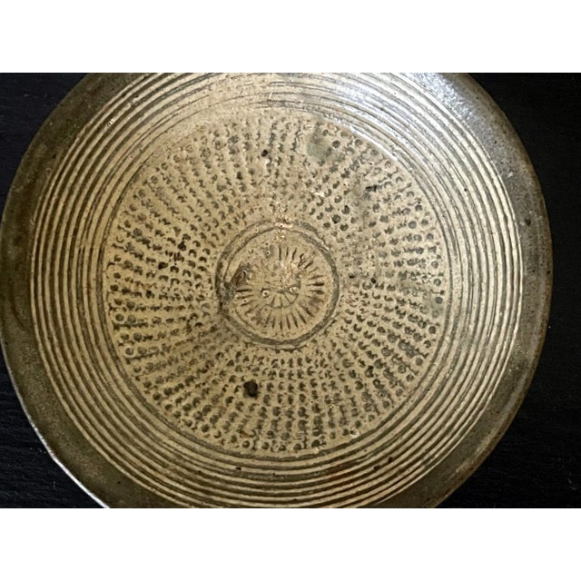 Ceramic 16th Century Korean Joseon Dynasty Stoneware Bungcheong Bowl For Sale - Image 7 of 12