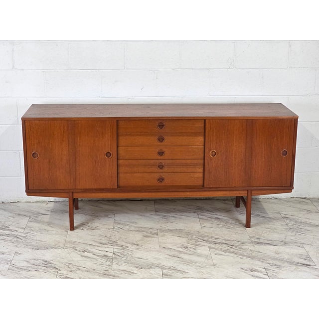 Wood Mid 20th Century Swedish Teak Credenza in the Manner of Yvenge Ekstöm for Dux For Sale - Image 7 of 12