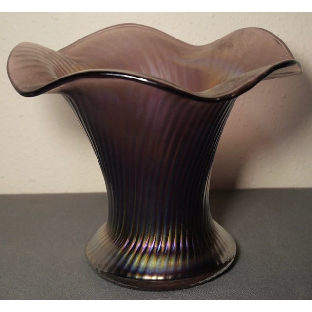 Art Nouveau Early 20th Century Bohemian Art Nouveau Freiherr Von Poschinger Iridescent Amethyst Glass Fine Ribbed Ruffled Edge Stretch Vase For Sale - Image 3 of 6