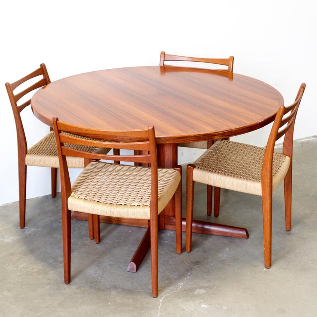 1950s Danish Rosewood Dining Table W/ 2 Leaves For Sale - Image 16 of 18