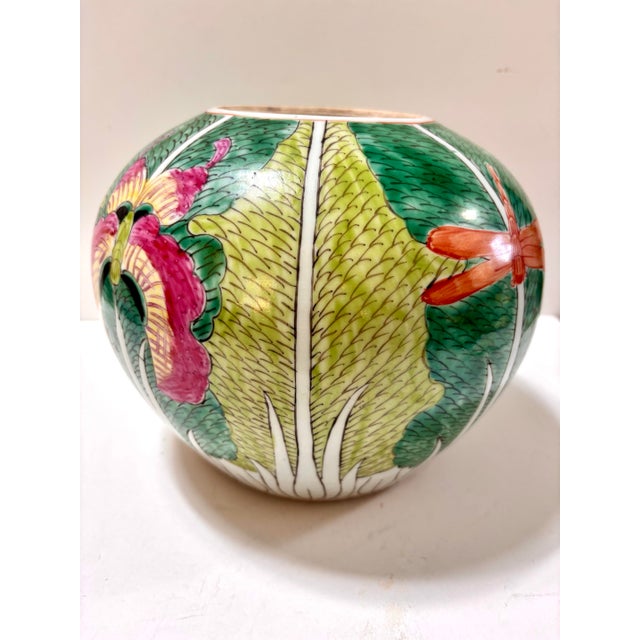1900 - 1909 Antique Chinese Famille Verte Bok Choy Cabbage Leaf Butterfly Dragonfly Melon Jar Vase For Sale - Image 5 of 12
