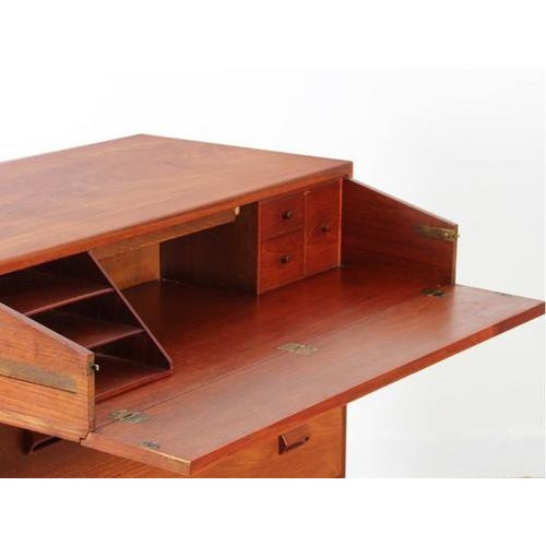 Mid-Century Modern Scandinavian Chest of Drawer in Teak attributed to Borge Mogensen, 1950s For Sale - Image 4 of 13