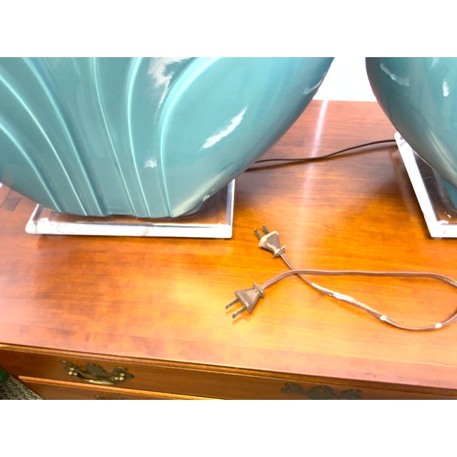 Late 20th Century 1980s Postmodern Seafoam Green Ceramic Glazed Table Lamps With Lucite Base - a Pair For Sale - Image 5 of 8