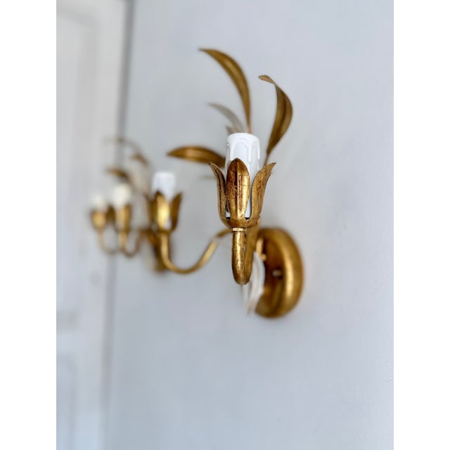 Gold Italian Gilt and White Tole Two-Light Wall Sconces Masca, 1970s, Set of 2 For Sale - Image 8 of 17