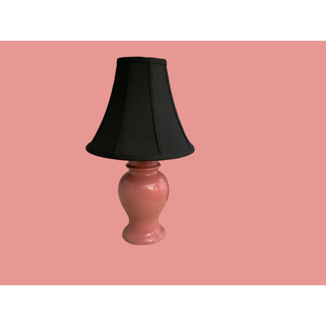 Chinoiserie Pink Ginger Jar Lamp With Black Shade For Sale - Image 3 of 6