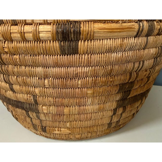 Museum Quality 17” Created in the Style of Native American Polychrome Olla Basket - Dual Register For Sale - Image 4 of 14