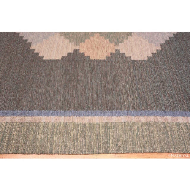 Geometric Vintage Inspired Swedish Kilim Rug For Sale In New York - Image 6 of 7