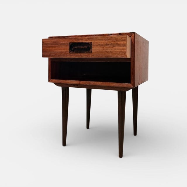 Dyrlund Danish Rosewood Bedside Table by Johannes Andersen for Dyrlund, 1960s For Sale - Image 4 of 13