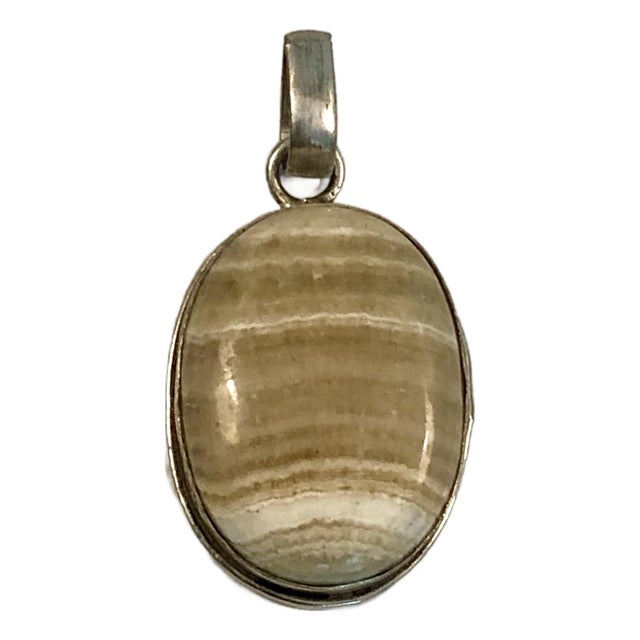 Vintage Tan / Cream Oval Striped Agate Pendant For Sale