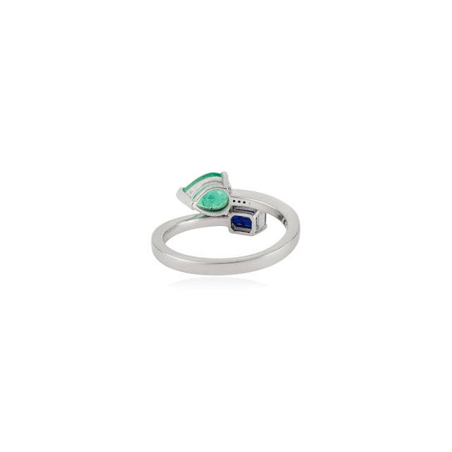 Green 2.09 Ct Emerald Sapphire Modern Toi Et Moi Ring Size 5 in 14k White Gold For Sale - Image 8 of 15