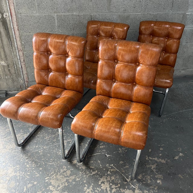 1970s Set of Four Mid-Century Modern Chrome Dining Chairs in the Milo Baughman Style. Circa 1970s. For Sale - Image 5 of 18