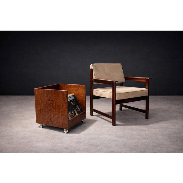 Magazine Rack With Wheels, Unknown, 1970s For Sale - Image 4 of 12